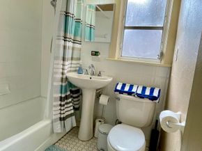 5555 Garden Avenue, West Palm Beach FL 33405