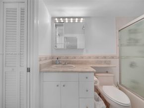 465 Ocean Drive 1102, Miami Beach FL 33139