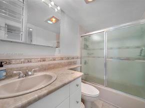 465 Ocean Drive 1102, Miami Beach FL 33139