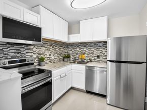111 Golden Isles Drive C9, Hallandale Beach FL 33009
