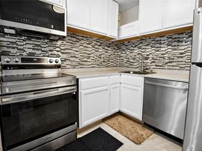 111 Golden Isles Drive C9, Hallandale Beach FL 33009