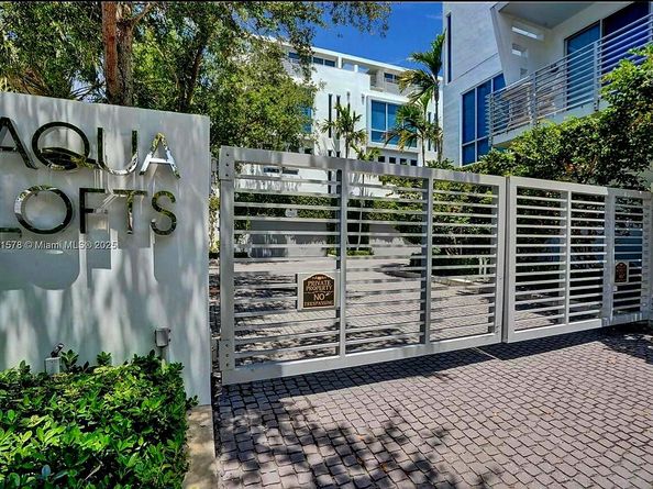2743 NE 1st Street, Pompano Beach FL 33062
