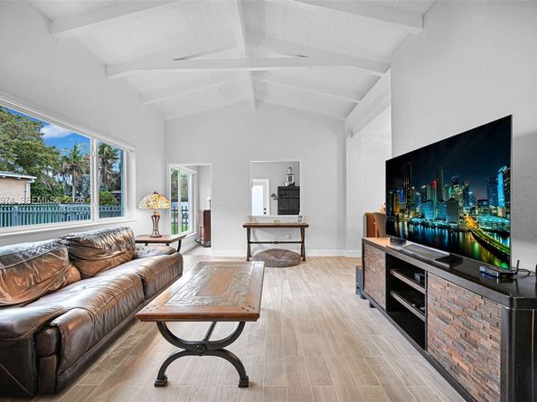 1021 NE 82nd Terrace, Miami FL 33138