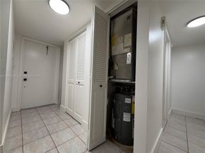 400 Commodore Drive 101, Plantation FL 33325