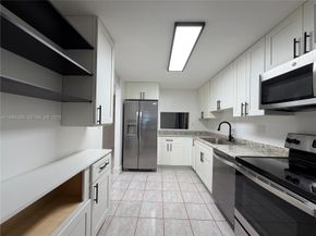 400 Commodore Drive 101, Plantation FL 33325