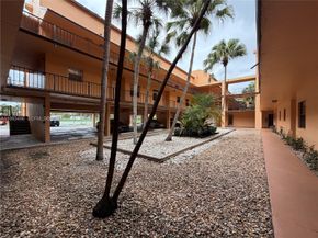 400 Commodore Drive 101, Plantation FL 33325