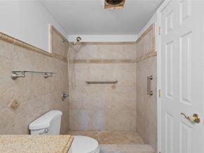 1965 SE 5th Court 104, Pompano Beach FL 33060