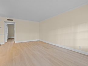 1965 SE 5th Court 104, Pompano Beach FL 33060