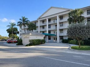3826 Whitehall Drive 305, West Palm Beach FL 33401