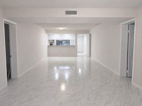 3826 Whitehall Drive 305, West Palm Beach FL 33401