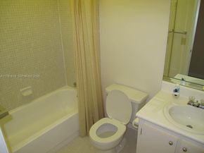 9674 S Belfort Circle 202, Tamarac FL 33321