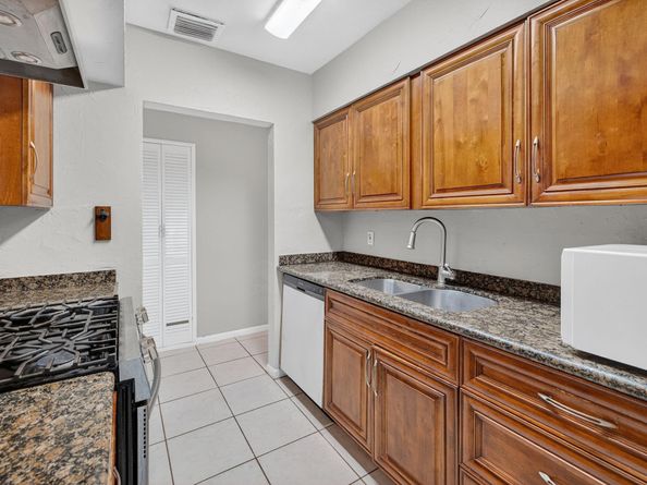 2248 SW 14th Ct, Fort Lauderdale FL 33312