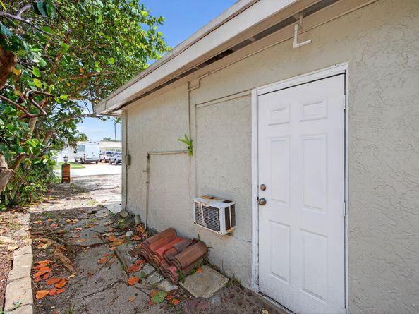 2248 SW 14th Ct, Fort Lauderdale FL 33312