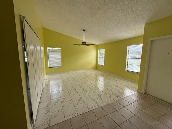 4255 Willow Pond Circle Circle A, West Palm Beach FL 33417