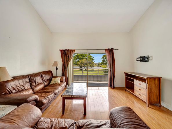 3461 NW 44th St 206, Lauderdale Lakes FL 33309