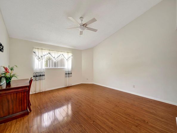 3461 NW 44th St 206, Lauderdale Lakes FL 33309