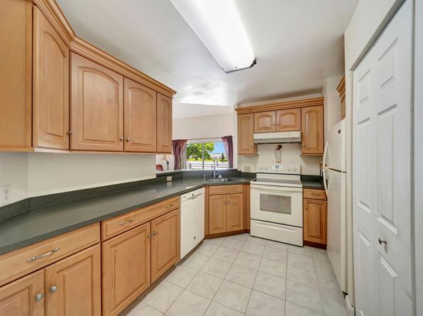 3461 NW 44th St 206, Lauderdale Lakes FL 33309