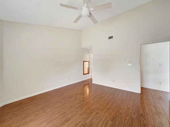 3461 NW 44th St 206, Lauderdale Lakes FL 33309