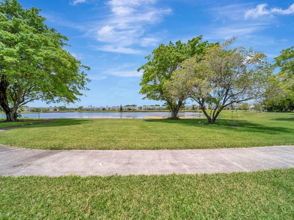 3461 NW 44th St 206, Lauderdale Lakes FL 33309