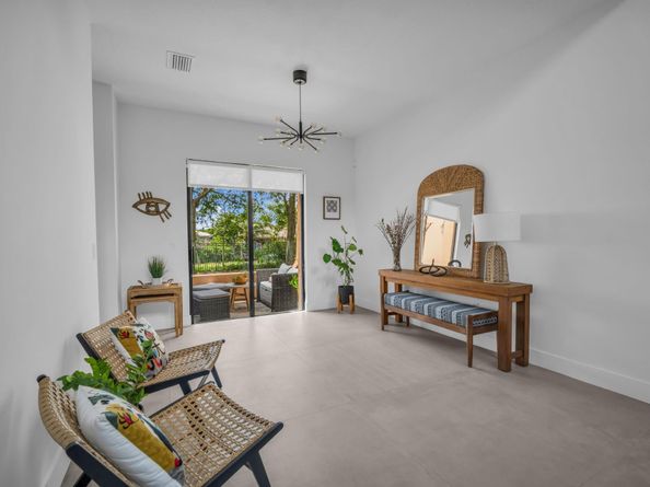 2420 Venetian Way 2420, Boynton Beach FL 33426