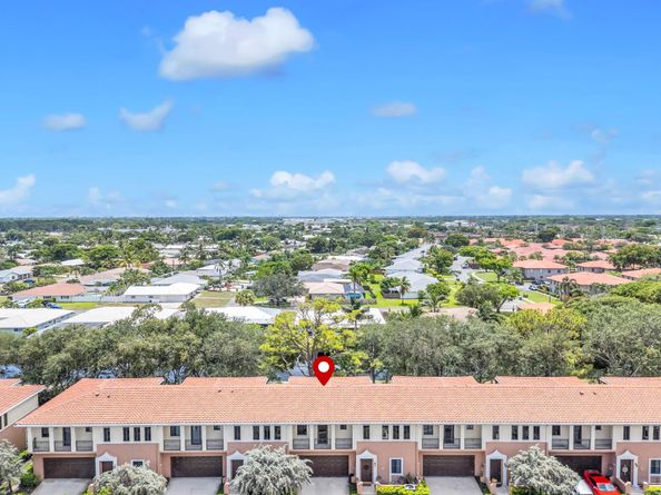 2420 Venetian Way 2420, Boynton Beach FL 33426