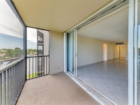 7 Royal Palm Way 4080, Boca Raton FL 33432