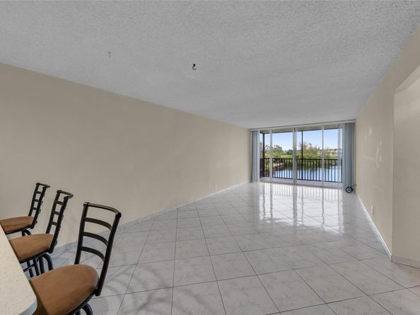 7 Royal Palm Way 4080, Boca Raton FL 33432