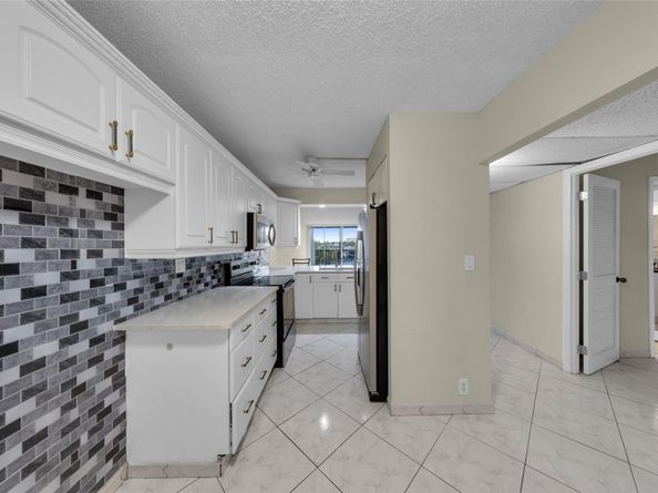 7 Royal Palm Way 4080, Boca Raton FL 33432
