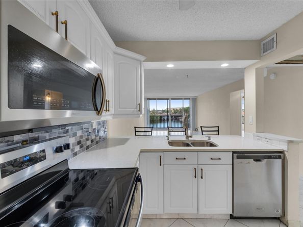 7 Royal Palm Way 4080, Boca Raton FL 33432