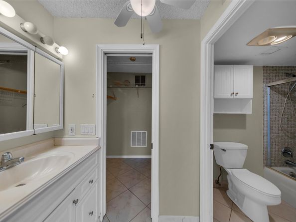 7 Royal Palm Way 4080, Boca Raton FL 33432