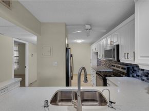 7 Royal Palm Way 4080, Boca Raton FL 33432