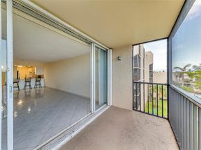 7 Royal Palm Way 4080, Boca Raton FL 33432