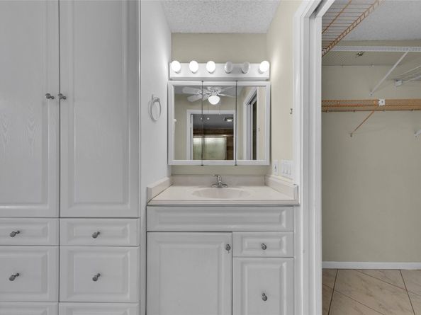 7 Royal Palm Way 4080, Boca Raton FL 33432