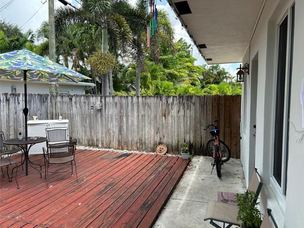 2733 NE 6th Ave, Wilton Manors FL 33334