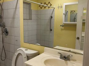 2733 NE 6th Ave, Wilton Manors FL 33334