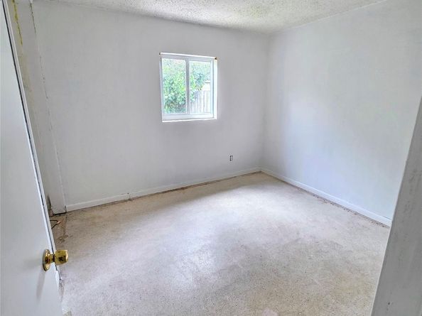 2733 NE 6th Ave, Wilton Manors FL 33334