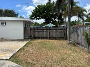 2733 NE 6th Ave, Wilton Manors FL 33334