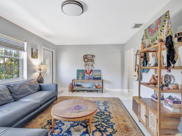 227 NE 12th Street, Delray Beach FL 33444