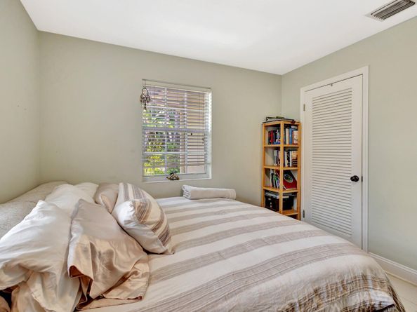 227 NE 12th Street, Delray Beach FL 33444