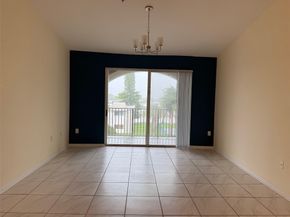6831 SW 44th St 312, Miami FL 33155