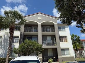 6831 SW 44th St 312, Miami FL 33155