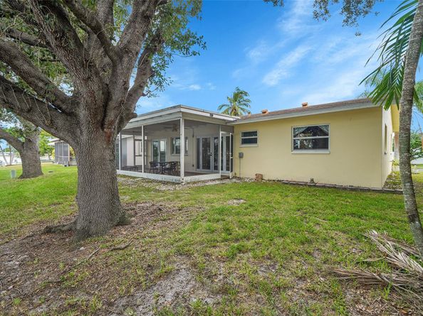 6606 NW 59th St, Tamarac FL 33321