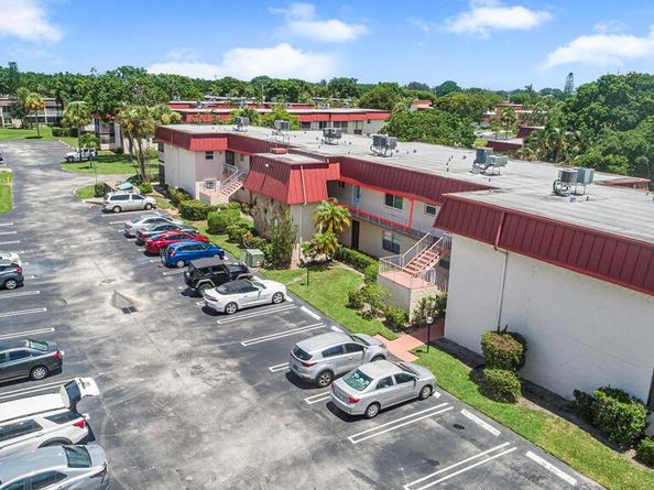 12022 Greenway Drive N 204, Royal Palm Beach FL 33411