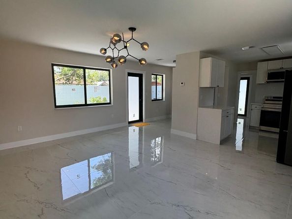 721 SW 5th Ct, Hallandale Beach FL 33009