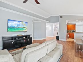 8951 Lake Park Cir N, Davie FL 33328