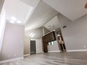1421 Avon Ln 206, North Lauderdale FL 33068