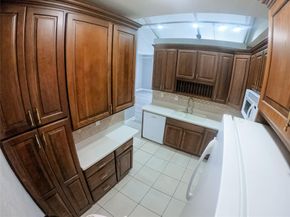 1421 Avon Ln 206, North Lauderdale FL 33068