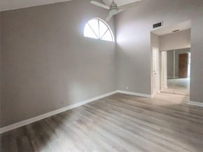 1421 Avon Ln 206, North Lauderdale FL 33068