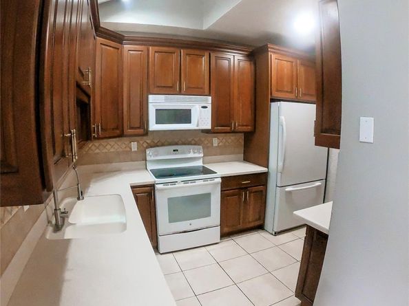 1421 Avon Ln 206, North Lauderdale FL 33068