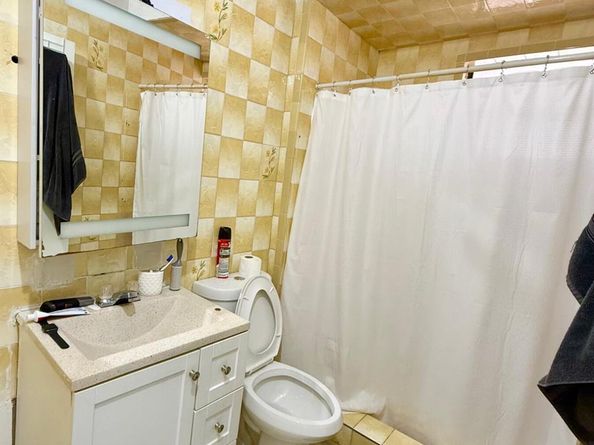 102 NE 9th Court, Hialeah FL 33010